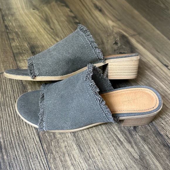 Universal Thread Women’s Slip-On Platform Sandal - Picture 1 of 8
